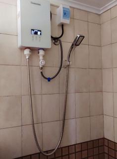 King Room with Private Bathroom and Free WiFI in SUVA CBD - 4