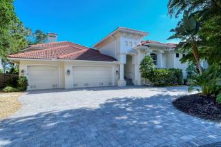 Sunburst Courtyard - 430 - 6