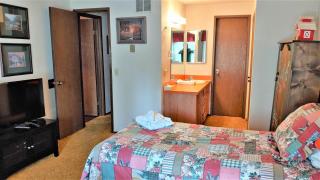 Tennis Village 3 apts - 8