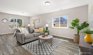 Cottage on Warner - Cozy Getaway Close to Seattle - 1