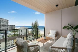 NEW Luxury Coastal Retreat! Palm Beach - 9