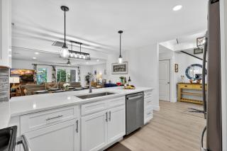 613 Queen's Grant - 3