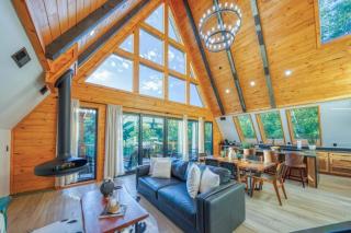 New Lux A-Frame Cabin near Dollywood! Hot Tub, Fire Pit, Pool & Mountain Vibes! - 9