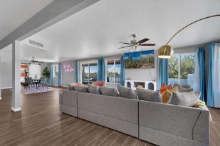 New Sonoran Oasis pool hot Tub Sleeps 12 - 8