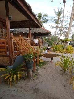 Coconut Beach Bar and Cottages - 7