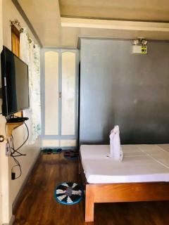 Coconut Beach Bar and Cottages - 1