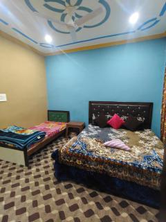 Bakhshi guest house - 0