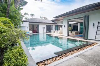 Luxury Pool Villa a Short Walk from Bangtao Beach - 0