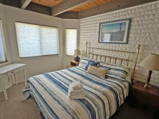 439 Ala Wai, 119 condo - 1