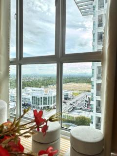 N13-05 MetroCity Square Condominium - 3R2B - 8 Pax - 1