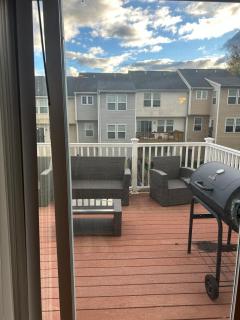 Beautiful, Cozy Fully finished Townhome - 4