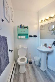 1-Bedroom Retreat Apt 3 - 3