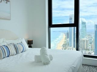 Oceanfront 2B2B Apt with Sofa Bed and Sea Views - 7