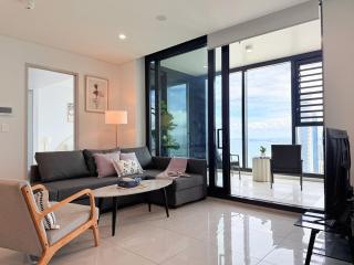 Oceanfront 2B2B Apt with Sofa Bed and Sea Views - 8
