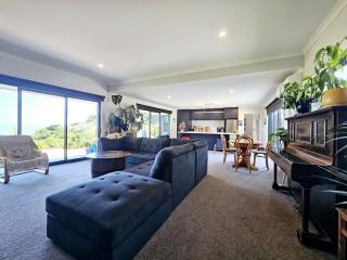 Pōhutukawa House Pohara - 9