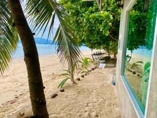NEW Beach Bungalow with sunset view - 8