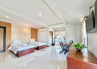 Century Grand Hotel - 1