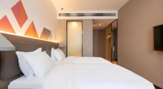 Borrman Hotel Zhonghsan Guzheng Huayi Plaza Light Rail Station - 8