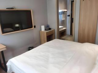 Green Tree Inn Express Huainan Xiejiaji District Orient Guangji Hospital - 5