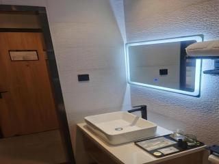 Green Tree Inn Express Huainan Xiejiaji District Orient Guangji Hospital - 2