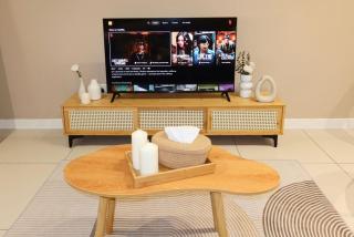 Southplace Tropicana Metropark by HostInn - 2