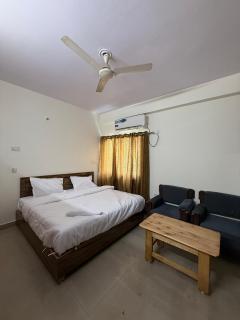 The Grand Serenity Hotel - 4