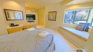 Mt Bachelor Village 331 condo - 6