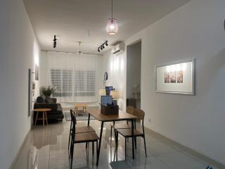 Savanna Executive Suite by LuxeHome - 3