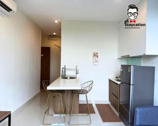 Staycation Homestay 82 Kozi Square near SGH - 4