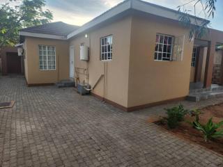 Luxe Residence Guest House - 5