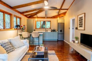 The Cabin Luxury Safari Villa, Private Pool, Hot tub, Outdoor Shower, Giraffe Tower, Free Standing Bath, Private Game Reserve, Romantic Getaway, Ultimate Bush Luxury - 3