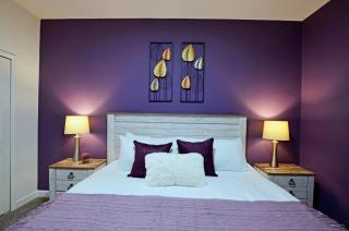 4213 - Lakeside Retreat - 7