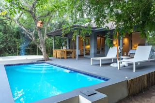 The Cabin Luxury Safari Villa, Private Pool, Hot tub, Outdoor Shower, Giraffe Tower, Free Standing Bath, Private Game Reserve, Romantic Getaway, Ultimate Bush Luxury - 0