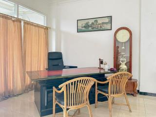 RedDoorz at LeDug Tretes - 9