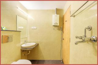 Jagannath Temple Road Hotel The JP Palace Near Sea Beach 15 Mint Walking Distance - -Parking And Restaurant Facilities - Fully Air Conditioning Rooms - Top service with lots of Love - 3