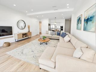 Stylish Urban Escape in Downtown Los Angeles - 4