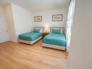 Stylish Urban Escape in Downtown Los Angeles - 3