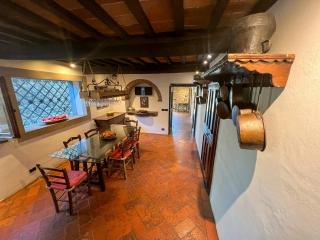 Historic Villa Among Olive Groves In Arezzo - 3