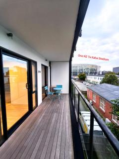 Prime Central City Pad - Modern and Quiet - 4