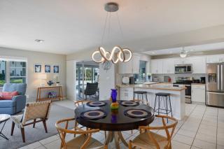 Waterfront home near beaches Multi month welcomed - inquire - 2