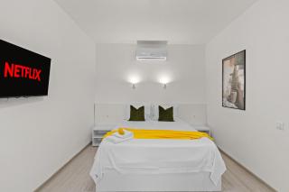 2BDR in Old Town - 4