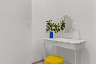 2BDR in Old Town - 1