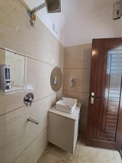 Castle INN Hotel - 3