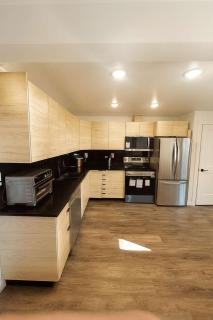 Sooke Mountain View Suite - 4