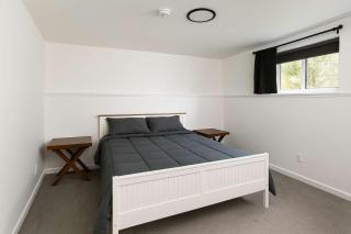 Sooke Mountain View Suite - 7