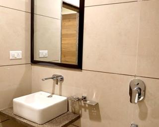 Adarsh Palace Hotel Near Bhopal Railway Station and Nadra Bus Stand Bhopal - Bhopal - 7