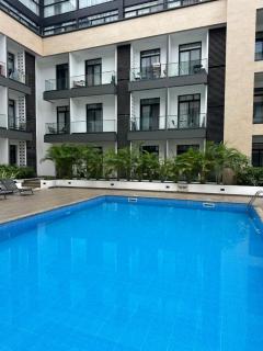 Peravi Suites At Embassy Gardens - 8