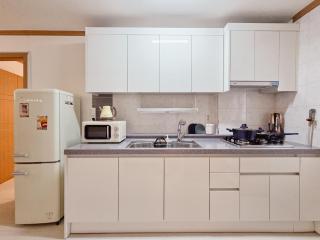 Sunny Stay Gongdeok Station - 1