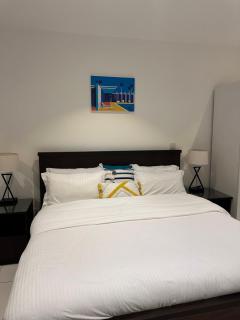 Peravi Suites At Embassy Gardens - 3