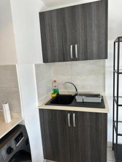 Peravi Suites At Embassy Gardens - 6